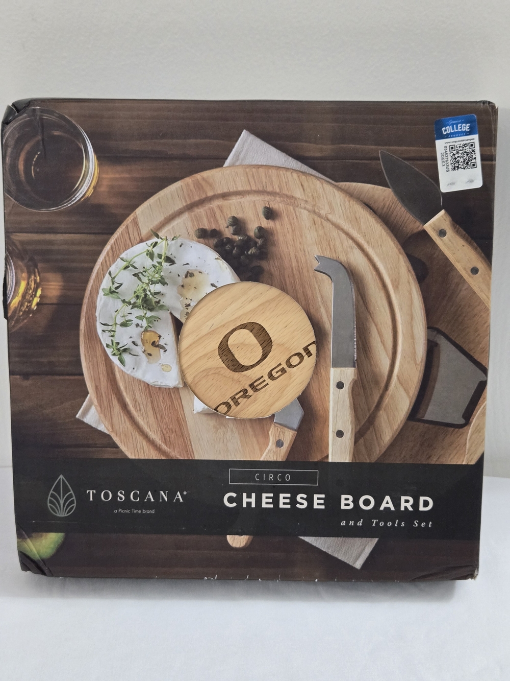 Oregon Ducks Circo Cheese Board Knife Tool Set Toscana Picnic Time NCAA